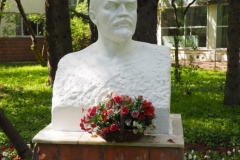 A bust of VI Lenin in the garden of a residential home for veterans