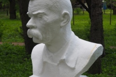 A bust of VI Lenin in the garden of a residential home for veterans