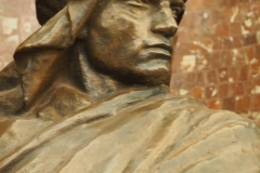 Baumanskaya sculpture - Partisan