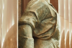 Baumanskaya sculpture - worker