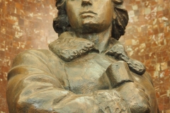 Baumanskaya sculpture- female soldier