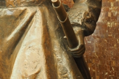 Baumanskaya sculpture- female soldier