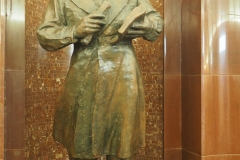 Baumanskaya sculpture - intellectual
