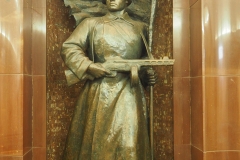 Baumanskaya sculpture - Red Army soldier