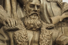 sculptural group 'belarusian partisans', belorusskaya metro station moscow