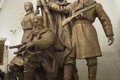 sculptural group 'belarusian partisans', belorusskaya metro station moscow
