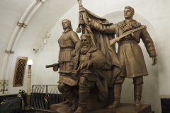 sculptural group 'belarusian partisans', belorusskaya metro station moscow