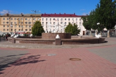 Children and crocodile - Stalingrad