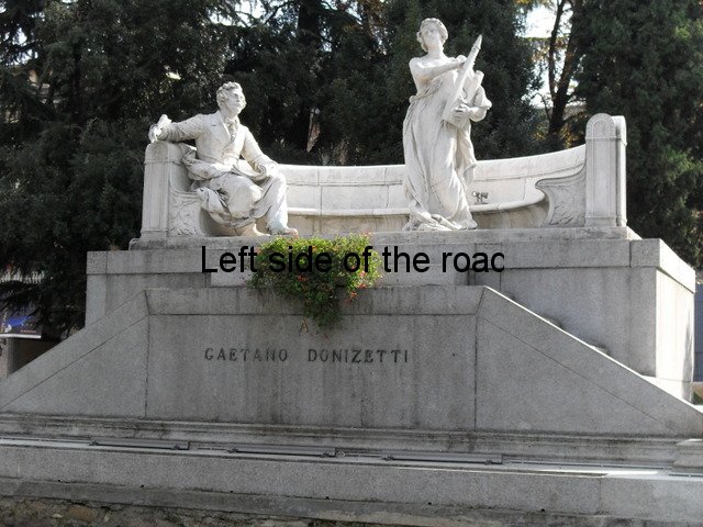 Donizetti Monument, Via Sentierone