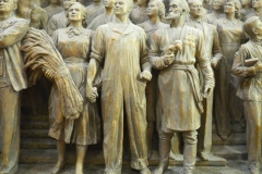 Glory to the Standard Bearer of Peace, the Soviet People!