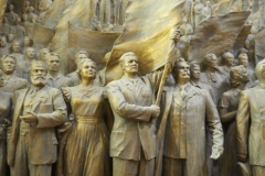 Glory to the Standard Bearer of Peace, the Soviet People!