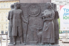 The Worker and the Kolkhoz Woman