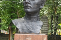 VI Lenin and friends - Family Park - Almaty