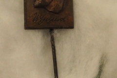 VI Lenin badge gallery