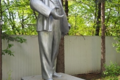 VI Lenin in a residential street