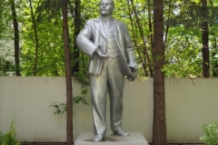 VI Lenin in a residential street