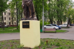 VI Lenin in the garden at workers' apartments